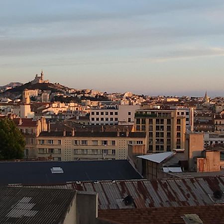 Sublime 2 Pieces Vue Incroyable Mer Et Tout Les Monuments De Marseille Marselha Exterior foto