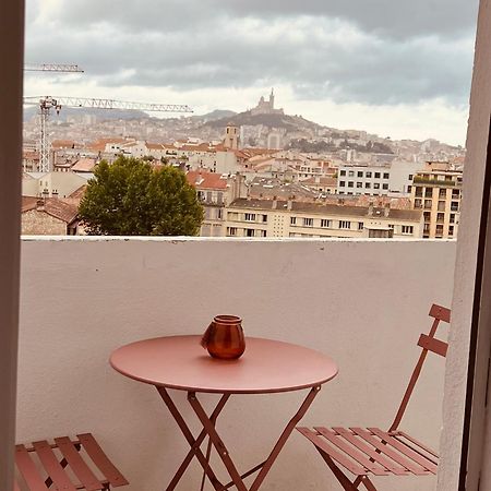 Sublime 2 Pieces Vue Incroyable Mer Et Tout Les Monuments De Marseille Marselha Exterior foto