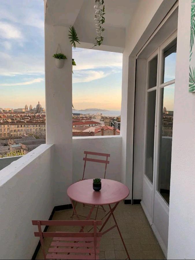 Sublime 2 Pieces Vue Incroyable Mer Et Tout Les Monuments De Marseille Marselha Exterior foto