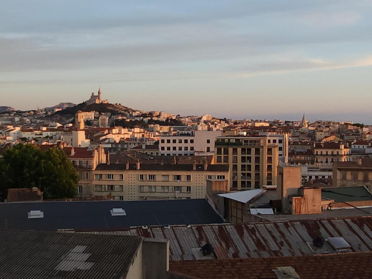 Sublime 2 Pieces Vue Incroyable Mer Et Tout Les Monuments De Marseille Marselha Exterior foto